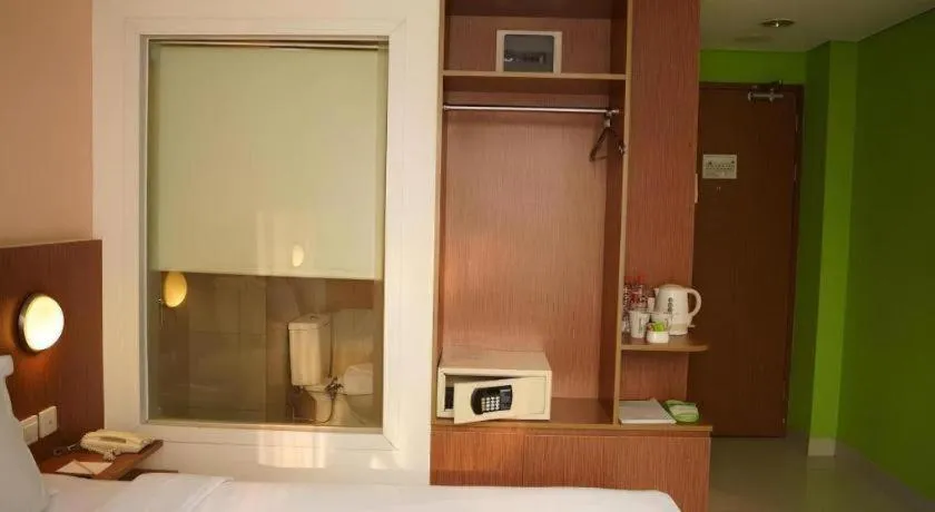 Bed in Pomelotel Patra Kuningan Jakarta