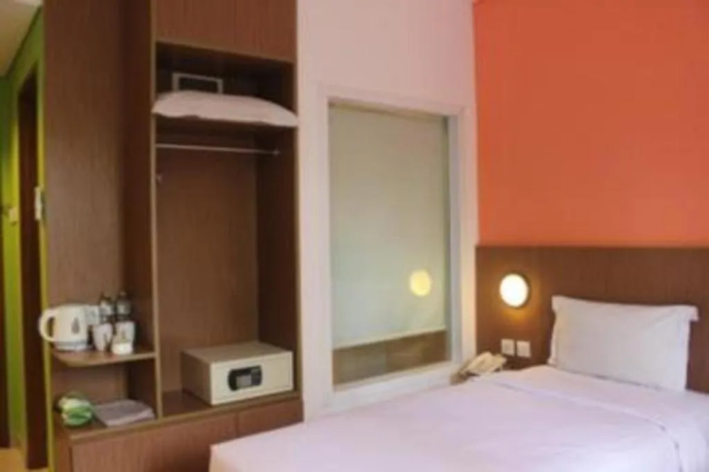 Bed in Pomelotel Patra Kuningan Jakarta