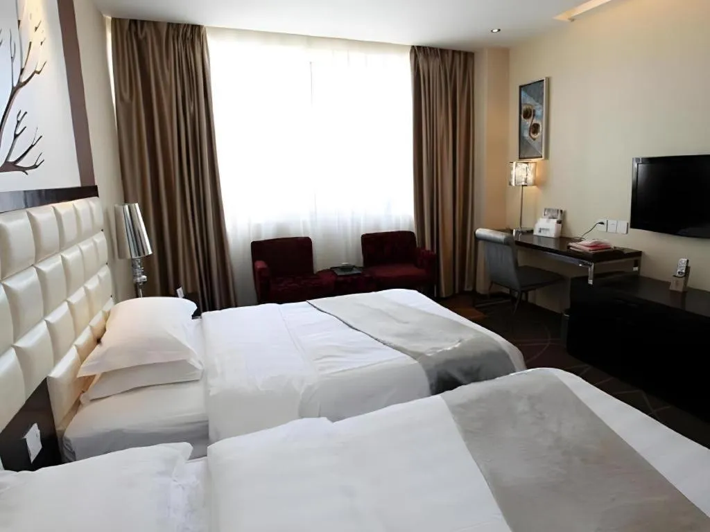 Kunming Long Way Hotel