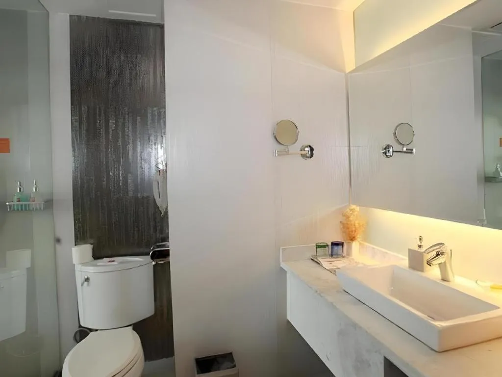 Kunming Long Way Hotel