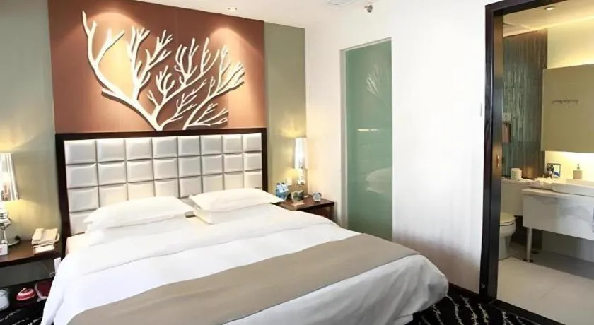 Kunming Long Way Hotel