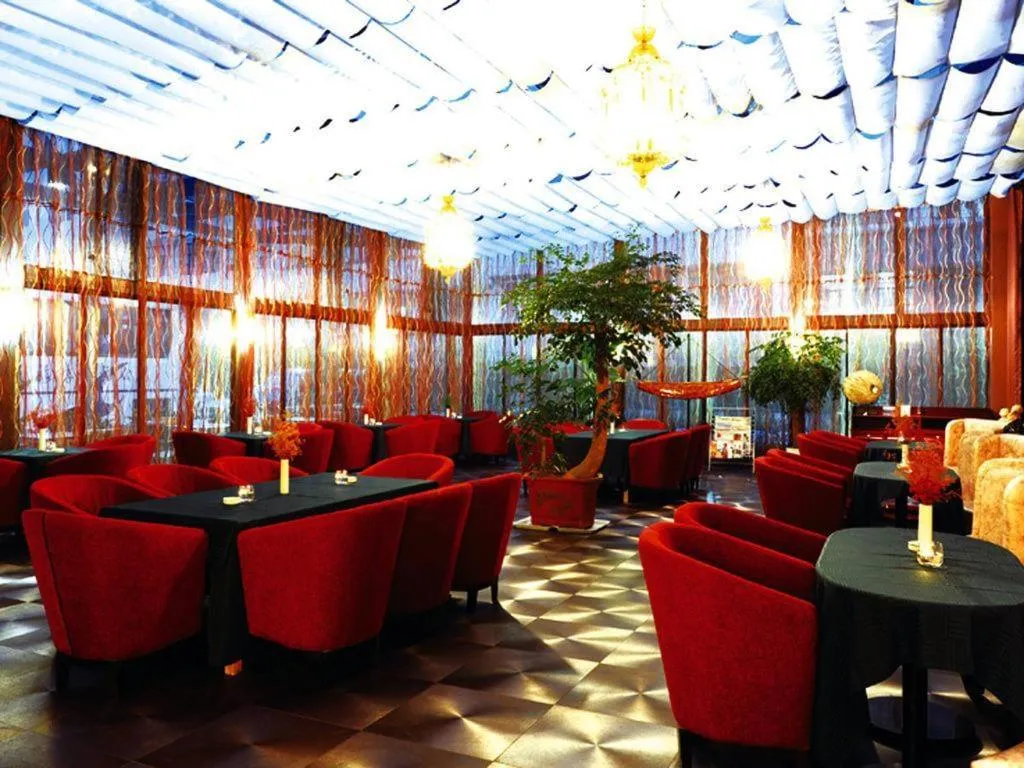 Kunming Langwei Hotel (Kunming Railway Station Branch)