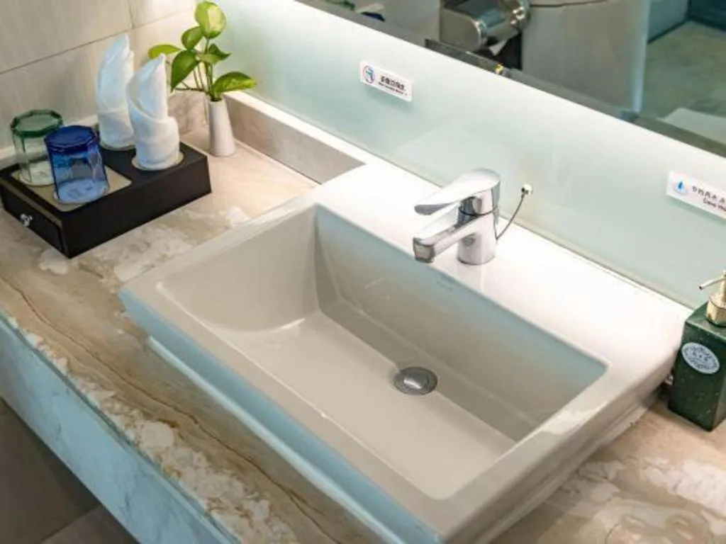 Kunming Long Way Hotel