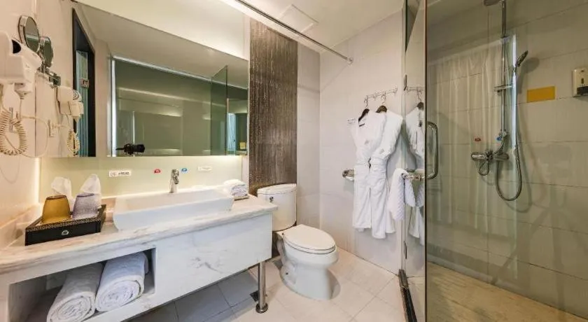 Kunming Long Way Hotel