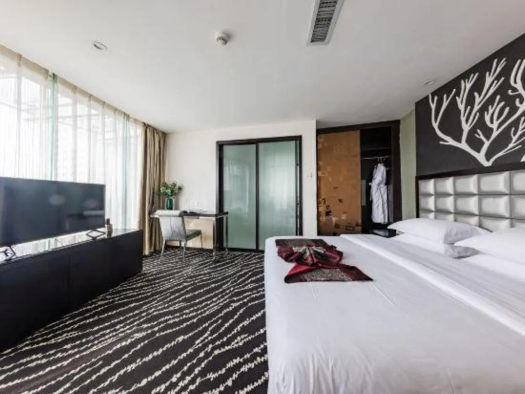 Bed in Kunming Long Way Hotel