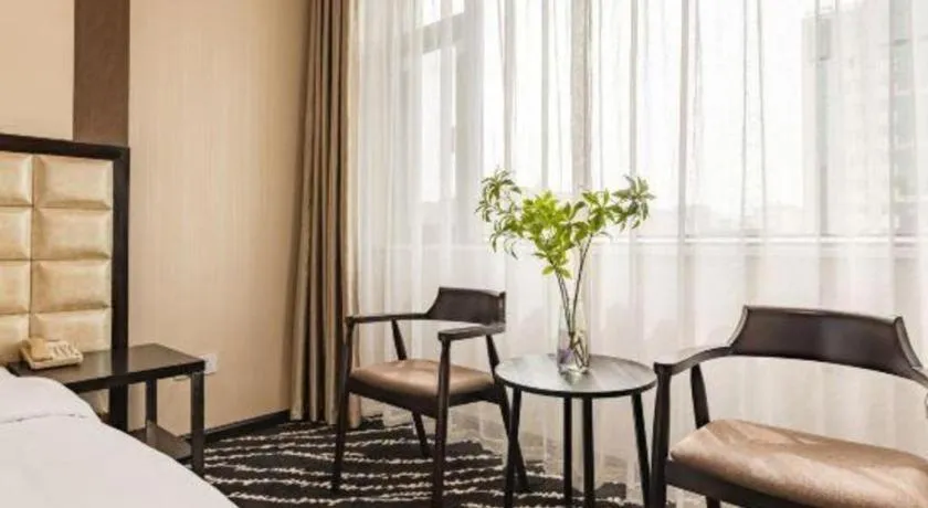 Bed in Kunming Long Way Hotel