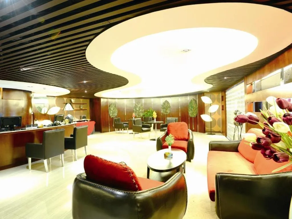 Kunming Langwei Hotel (Kunming Railway Station Branch)