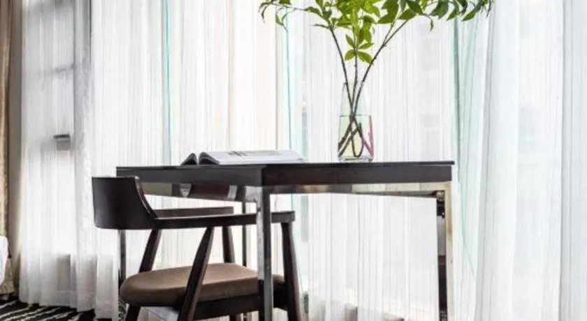 Kunming Long Way Hotel