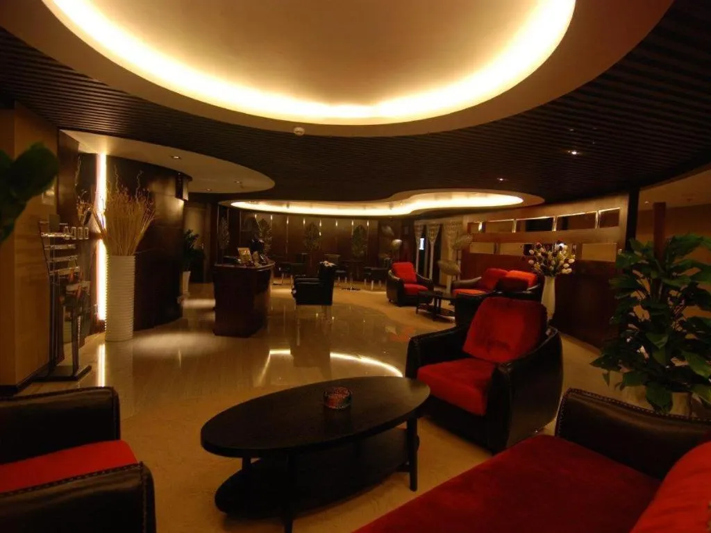 Kunming Long Way Hotel