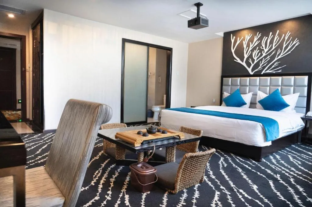 Bed in Kunming Long Way Hotel