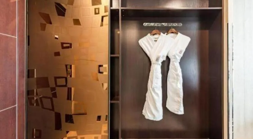 Kunming Long Way Hotel