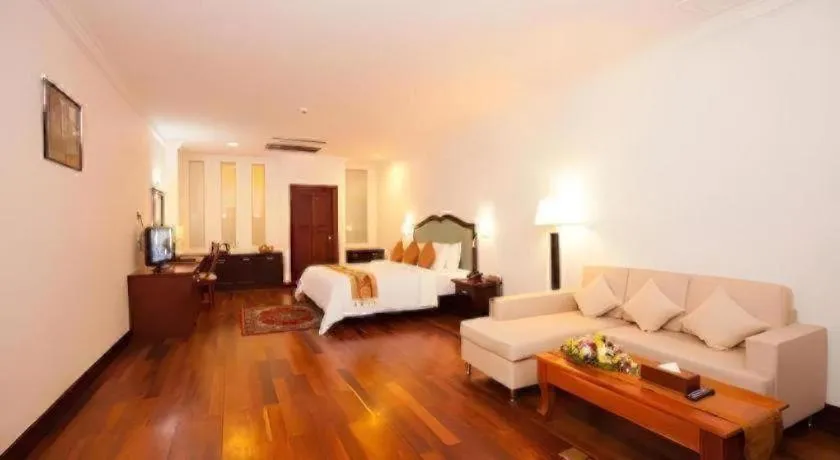 Bed in Sokhalay Angkor Residence and Spa