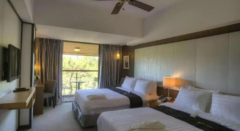 Bed in Le Monet Hotel Bed in Le Monet Hotel