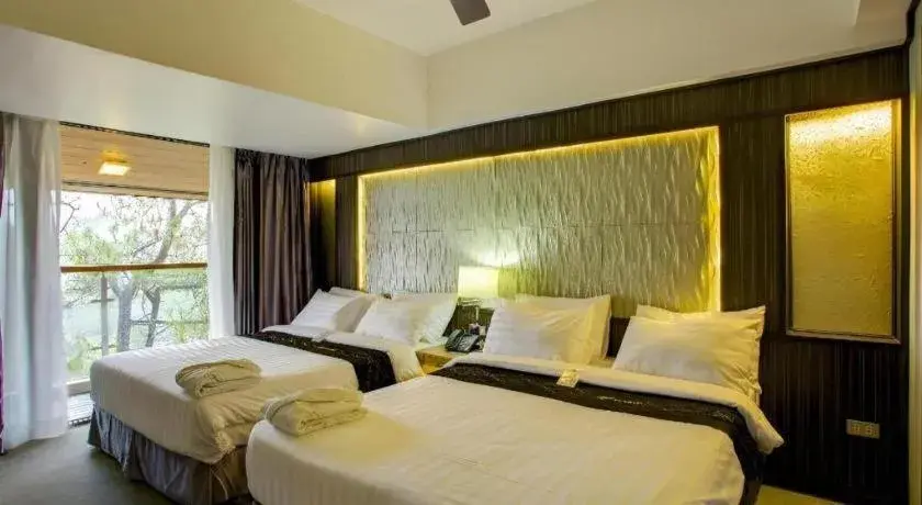 Bed in Le Monet Hotel Bed in Le Monet Hotel