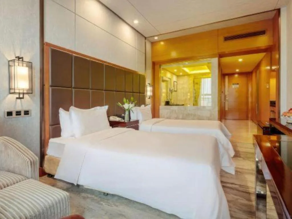 Bed in Gardenview Hotel