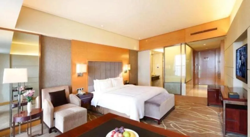 Bed in Gardenview Hotel