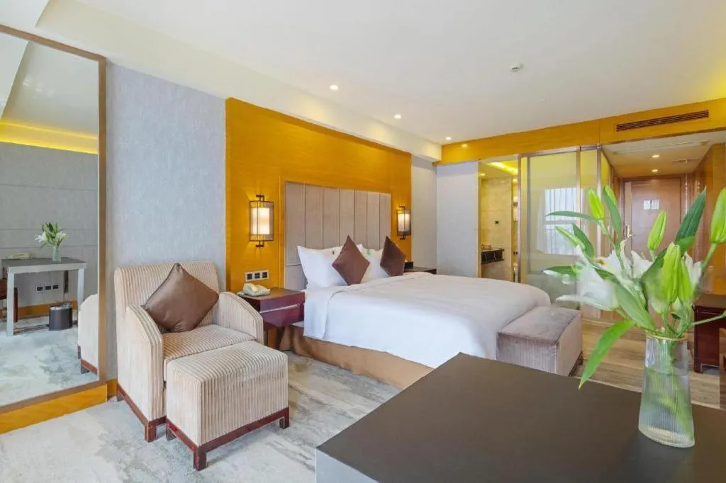 Bed in Gardenview Hotel