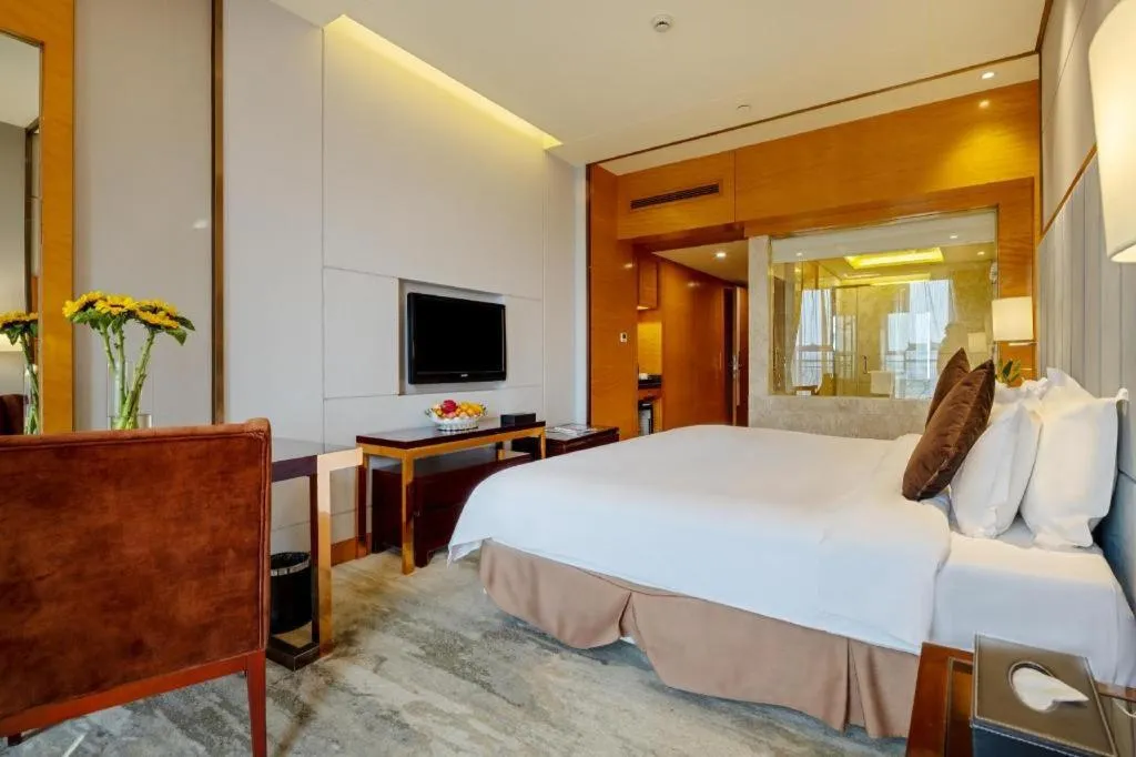 Bed in Gardenview Hotel