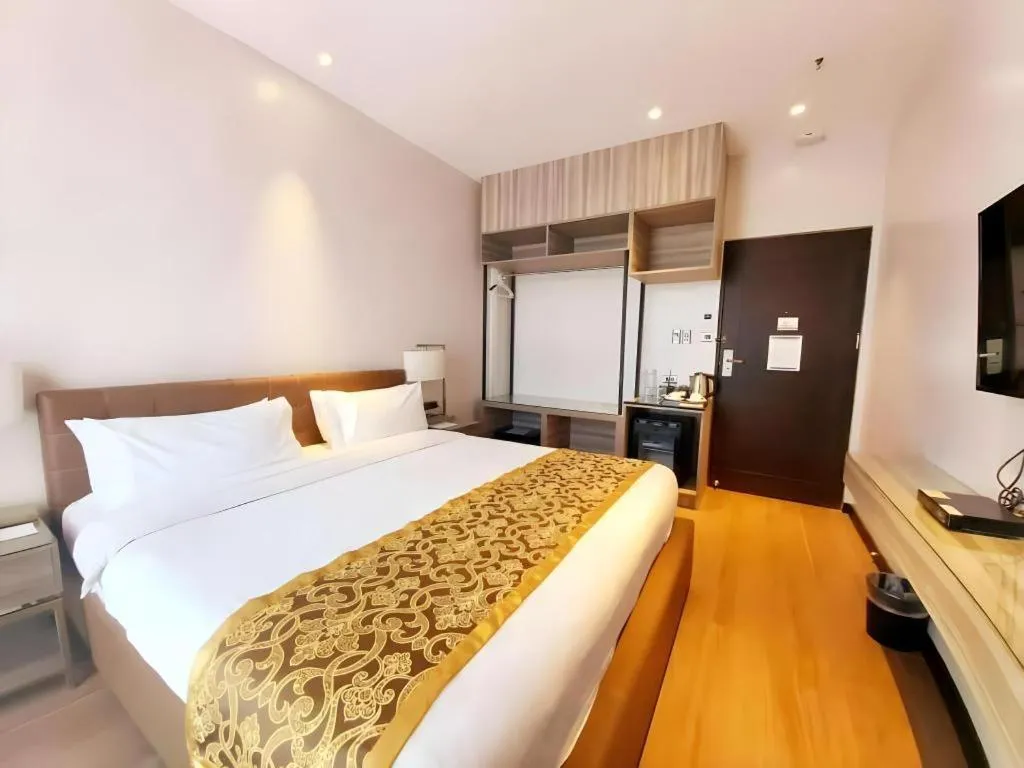 Bed in Avenue Suites