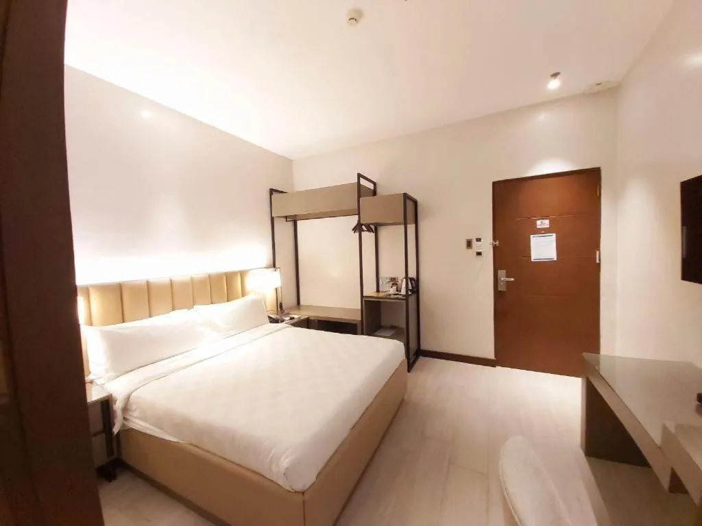 Bed in Avenue Suites