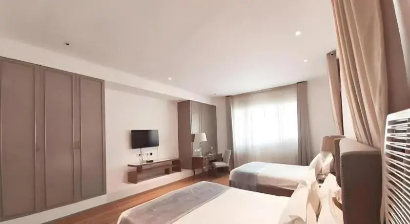 Bed in Avenue Suites Bed in Avenue Suites