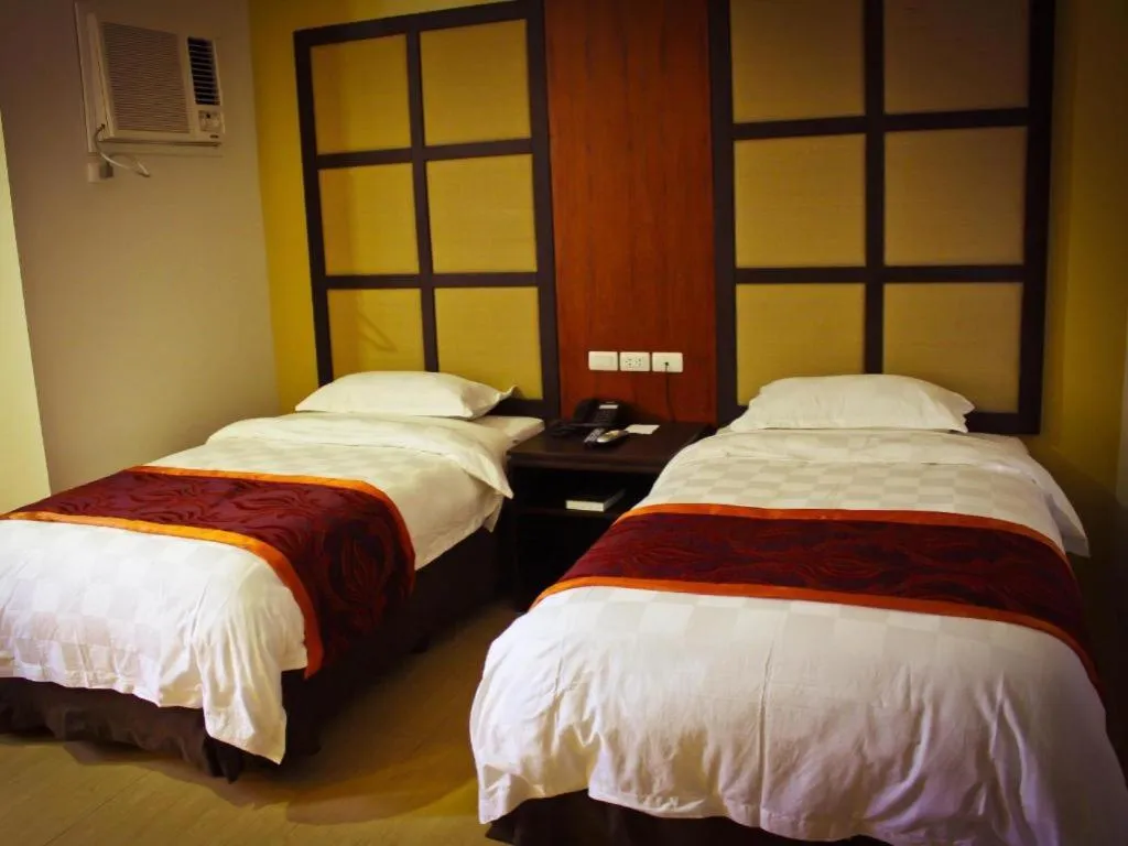 Bed in Avenue Suites