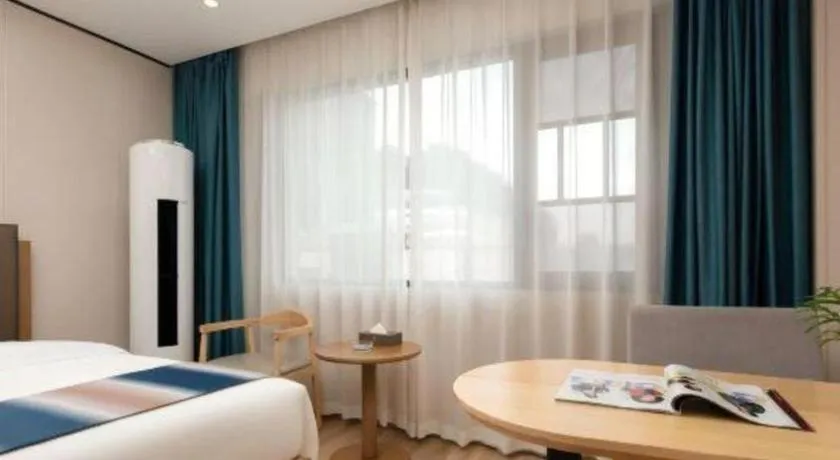 Bed in Zhangjiajie Fulante News Business Hotel