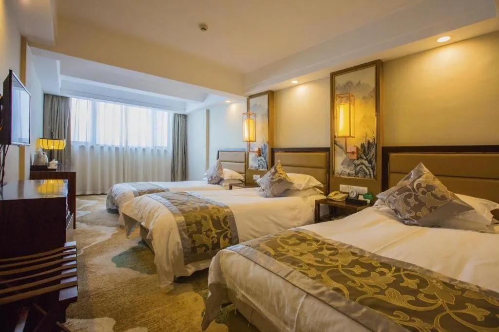 Bed in Huangshan Yupinglou Hotel