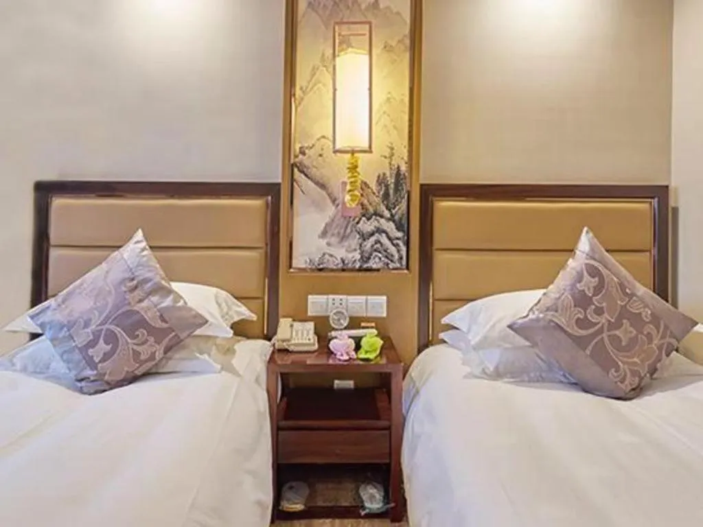 Bed in Huangshan Yupinglou Hotel