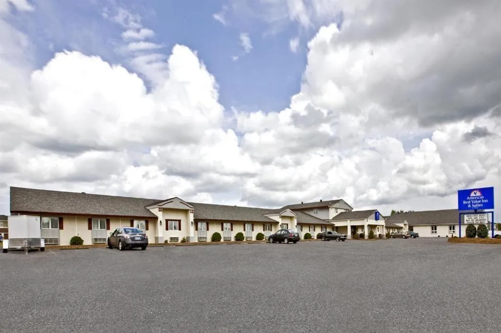 Americas Best Value Inn & Suites Thief River Falls