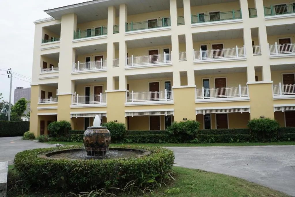 The One Residence Hotel