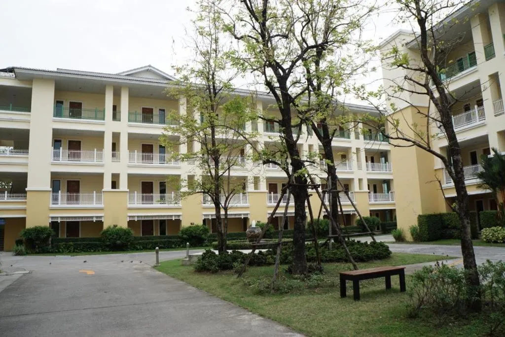 The One Residence Hotel