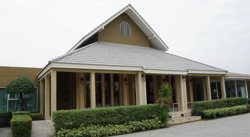 The One Residence Hotel