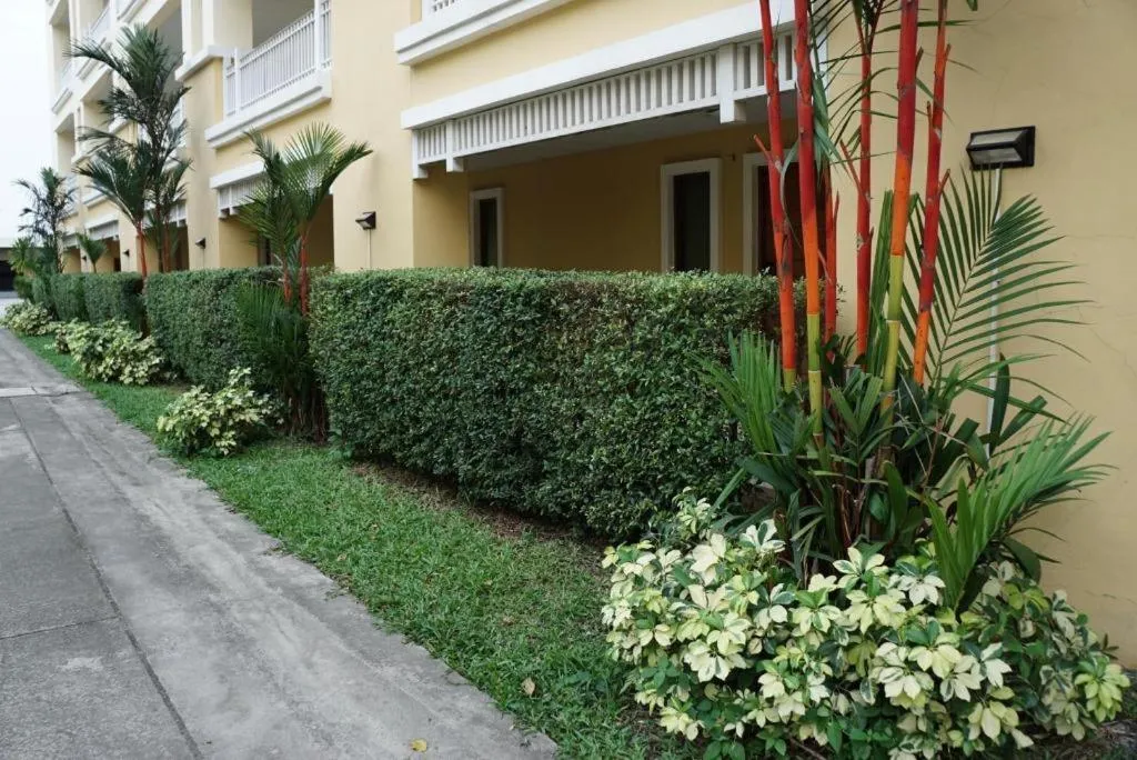 The One Residence Hotel