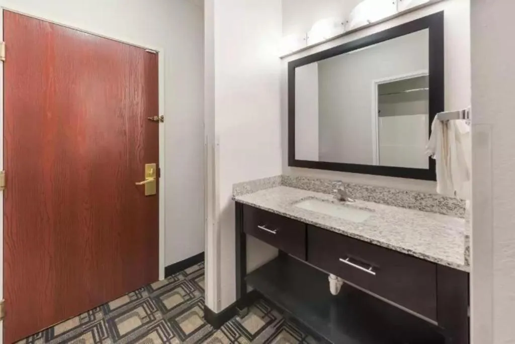 Suburban Studios Mason Hwy 42