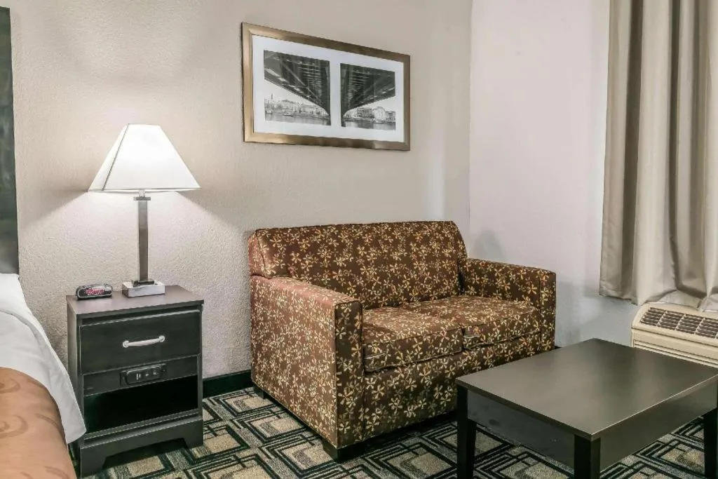 Suburban Studios Mason Hwy 42