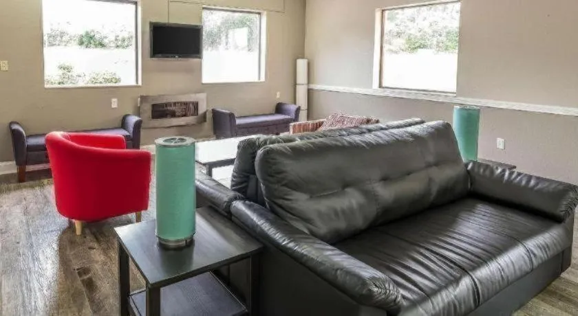 Suburban Studios Mason Hwy 42