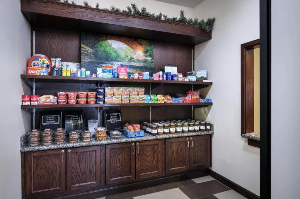 Green Mill Village Hotel & Suites, BW Signature Collection