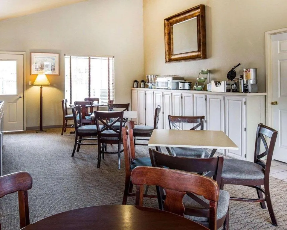 Quality Inn & Suites Minden