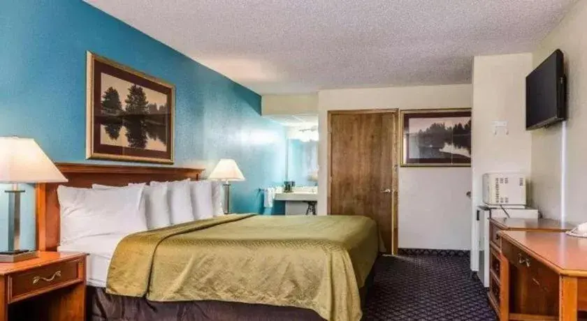 Bed in SureStay Hotel Bed in SureStay Hotel