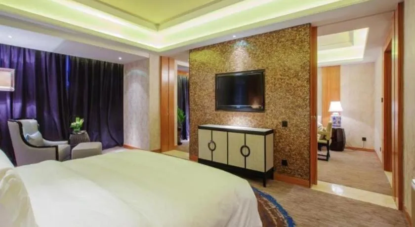 Bed in U Hotel Urumqi