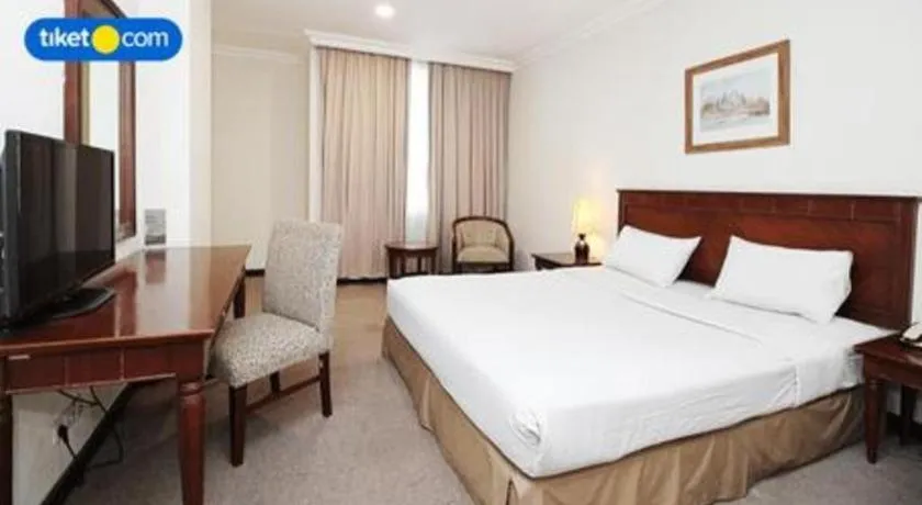 Bed in M - Regency Hotel