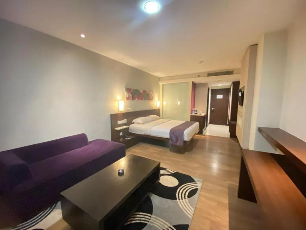 Bed in M - Regency Hotel