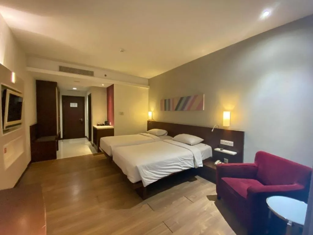 Bed in M - Regency Hotel