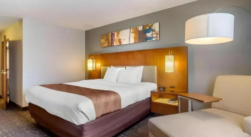 Bed in Quality Inn Danville Bed in Quality Inn Danville