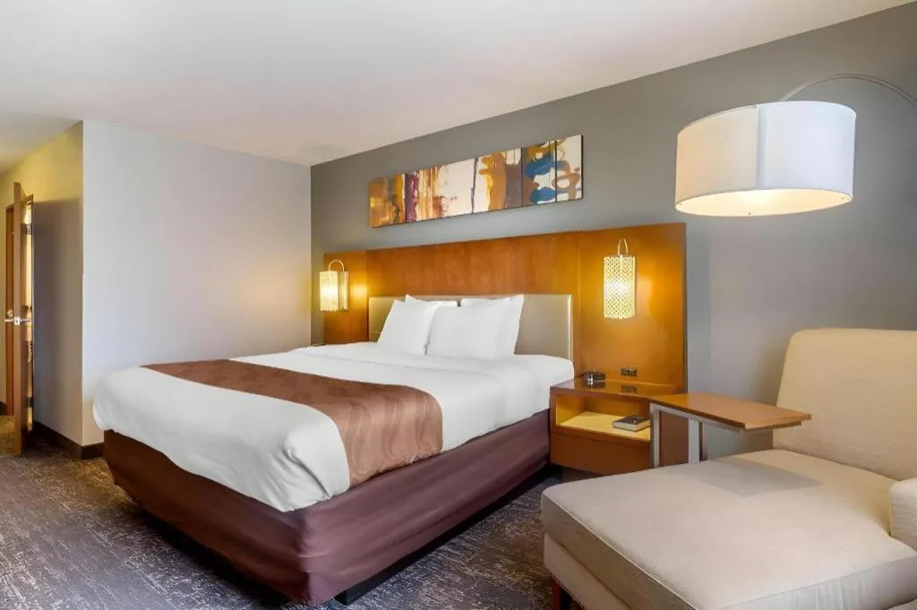 Bed in Quality Inn Danville