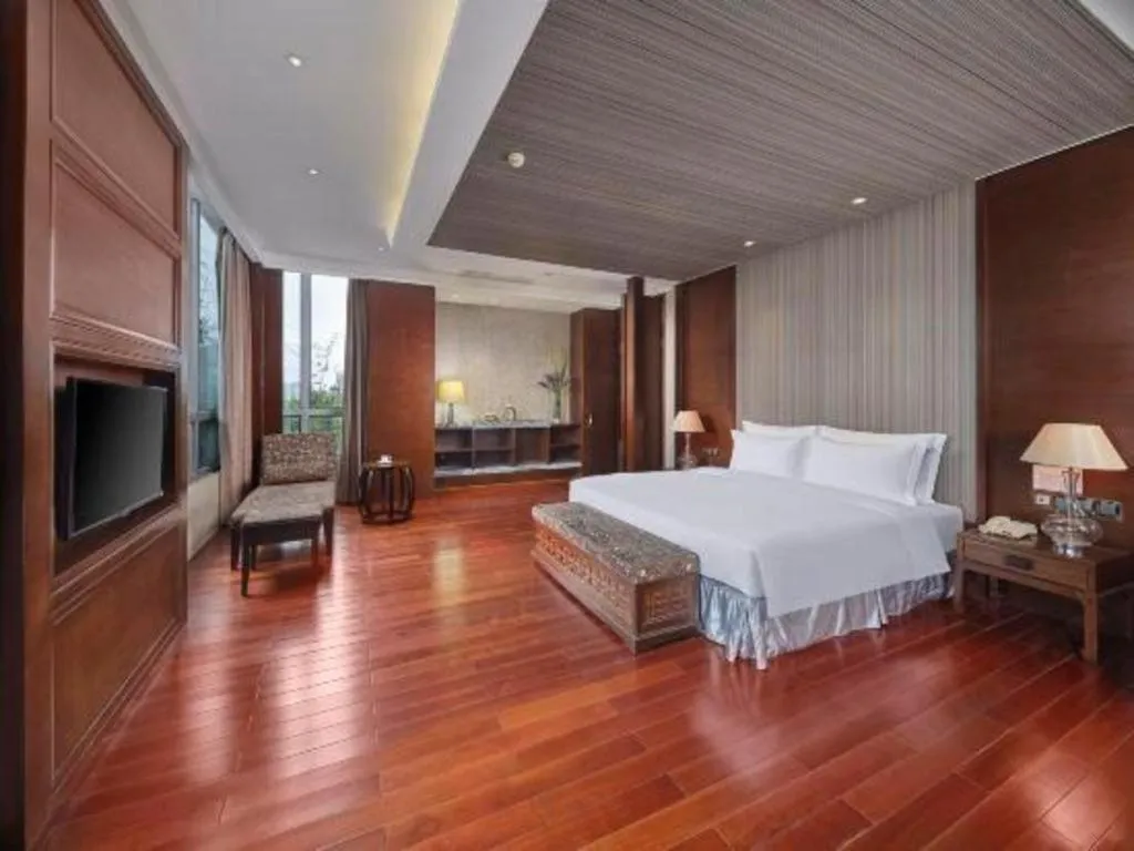 Bed in Grand Skylight International Hotel Guiyang