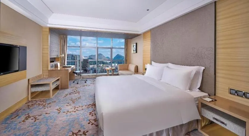 Bed in Grand Skylight International Hotel Guiyang