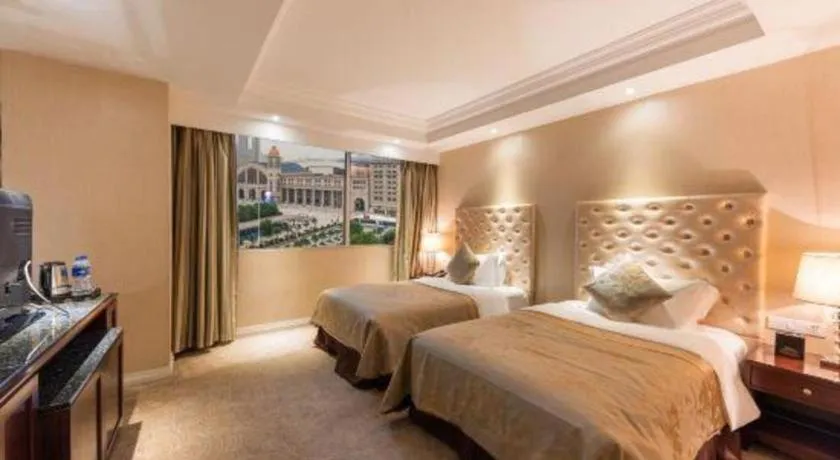 Bed in Dongfang Jianguo Hotel Wuhan