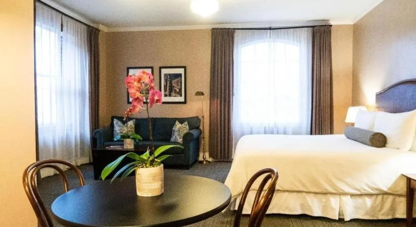 Bed in Hotel Normandie Los Angeles